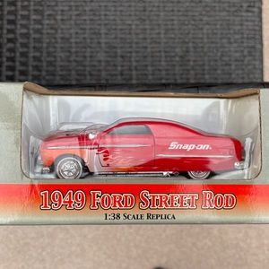 Snap-On Crown Premiums Diecast 1949 Ford Street Rod 1:38 Scale Replica 2004